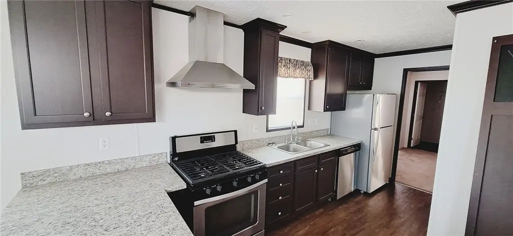 94 Delta Dr