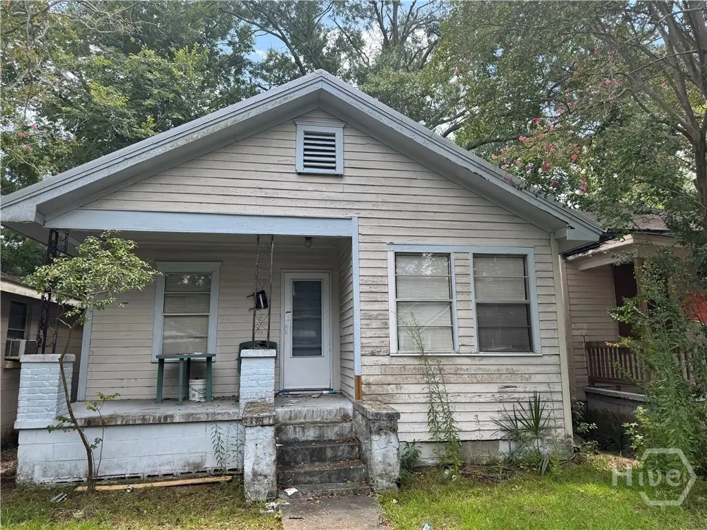 809 W 44th St