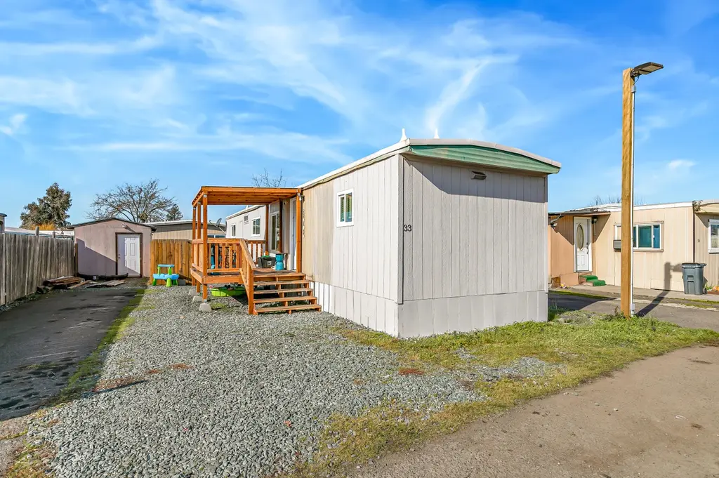 2700 Falcon St Spc 33