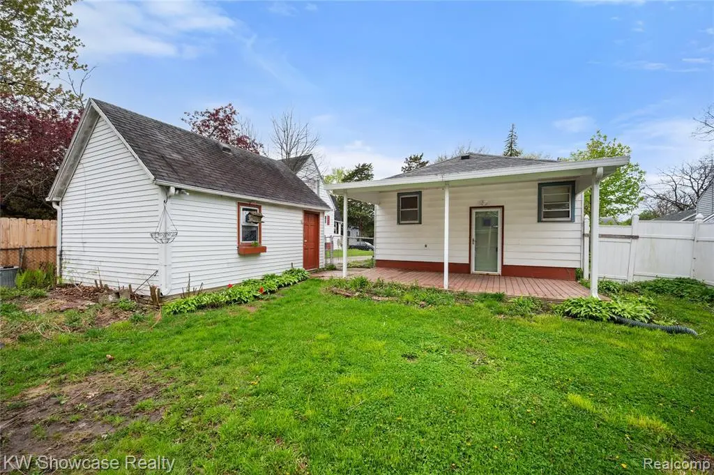 1409 Stocker Ave