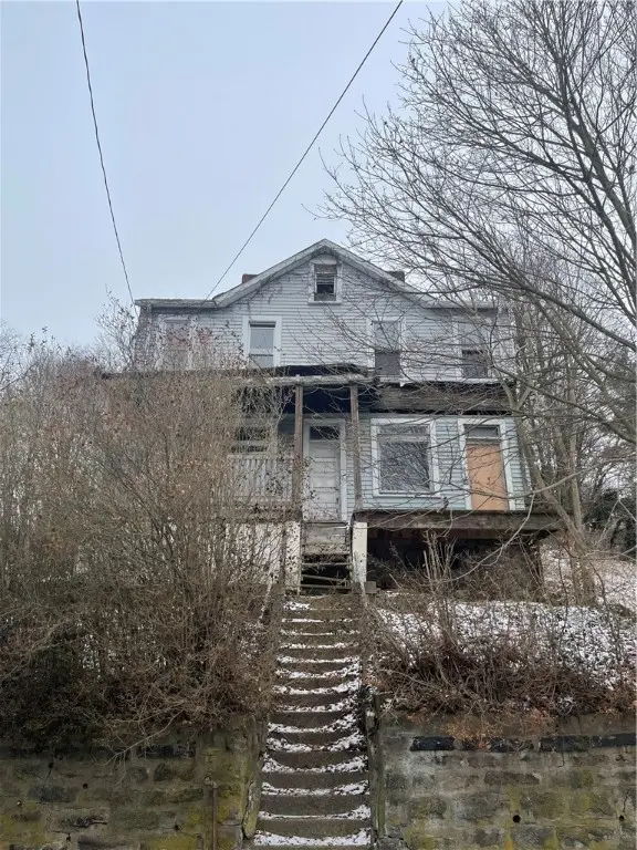 823 Grant St
