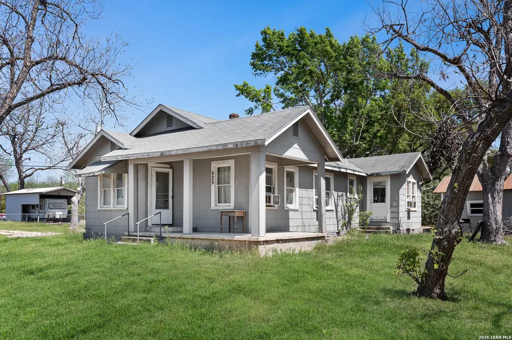 829 N Goodrich