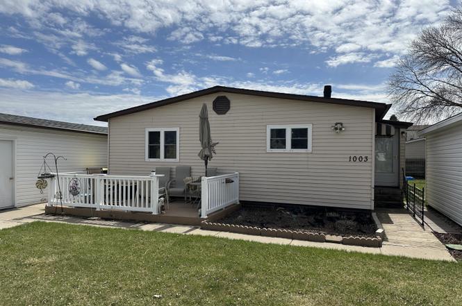 1003 Western Park Vlg