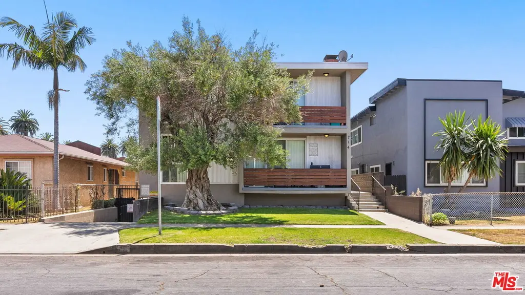 714 Myrtle Ave