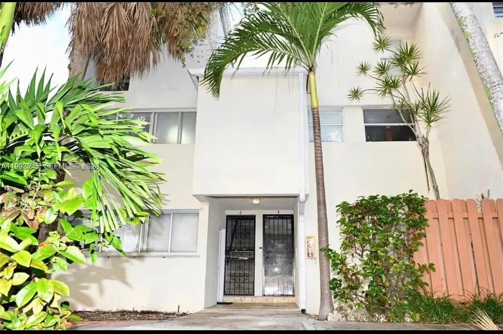 1910 SW 17th Ave #4