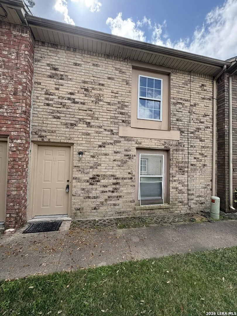 1403 Blalock #11