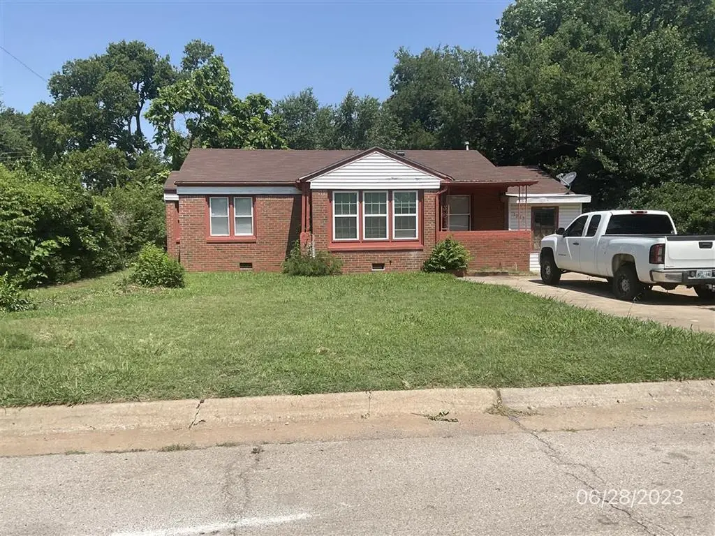 1233 Staton Dr