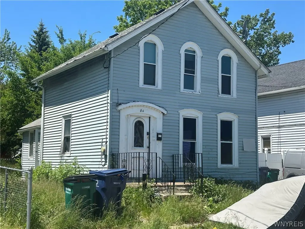 84 Thompson St