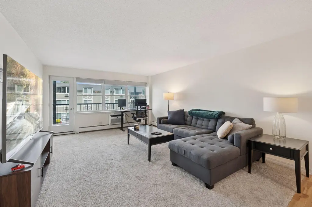 3150 Excelsior Blvd #207