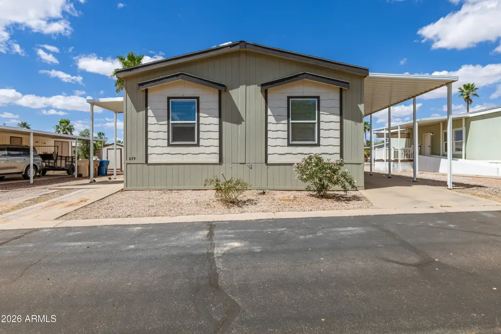 2000 S Apache Rd #79