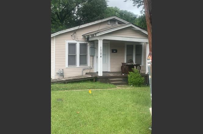 1704 Missouri Ave