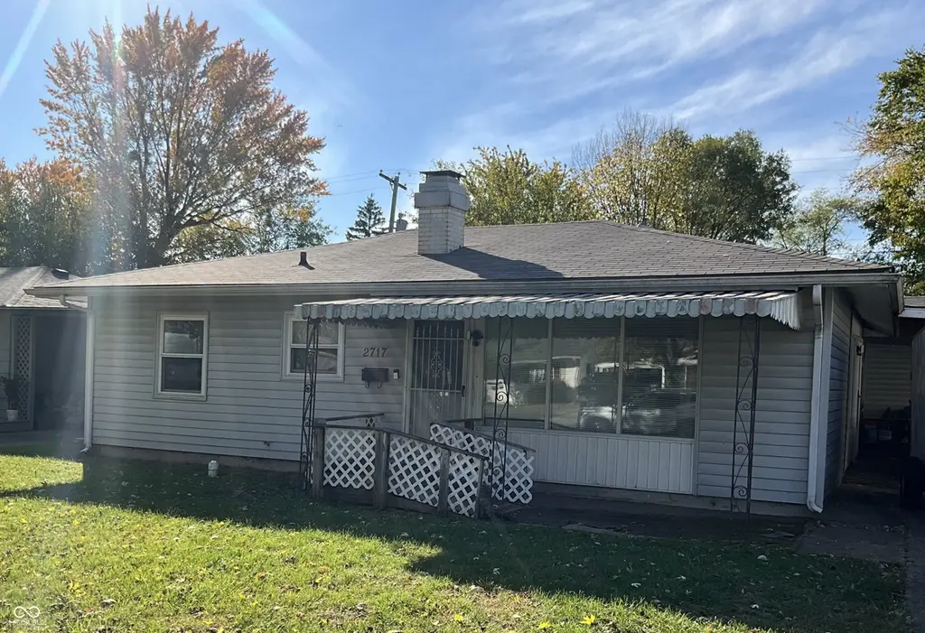 2717 Apache Dr