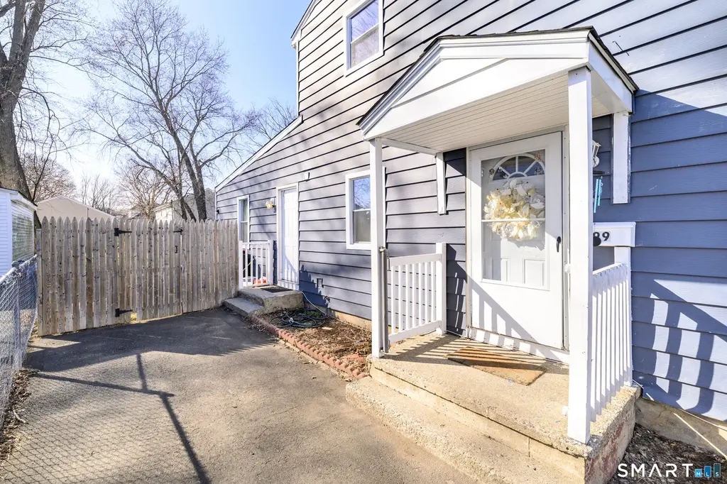 99 McGrath Ct
