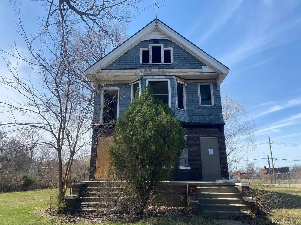 3499 Cadillac Blvd