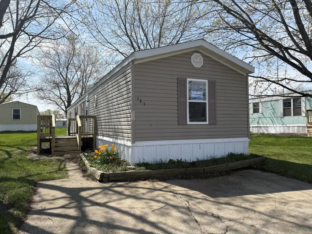 2801 S Stone Rd #165