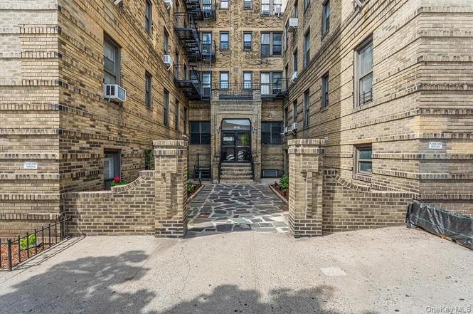 50-05 43rd Ave Unit 1K