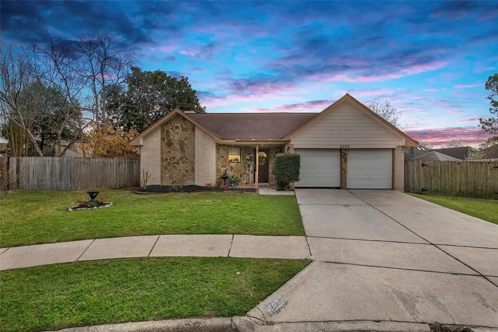 6022 Sean Ct