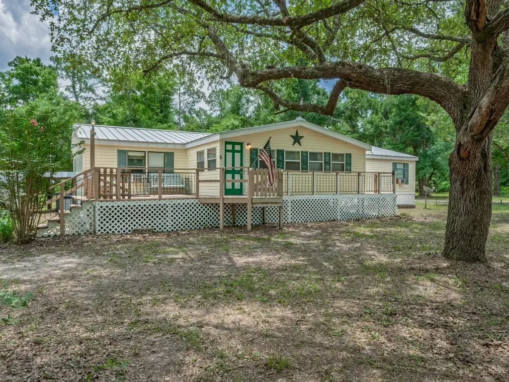 8711 Freedom Rd