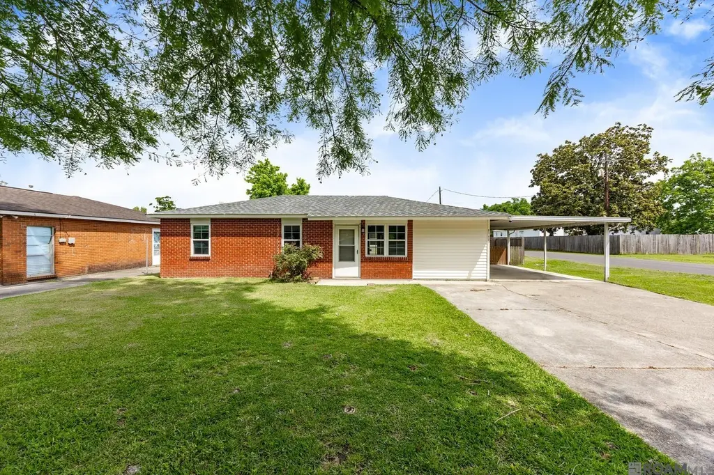 5302 Eudora Dr