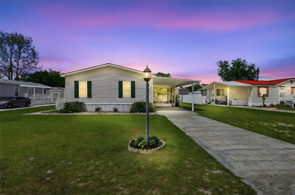 373 Dolores Blvd