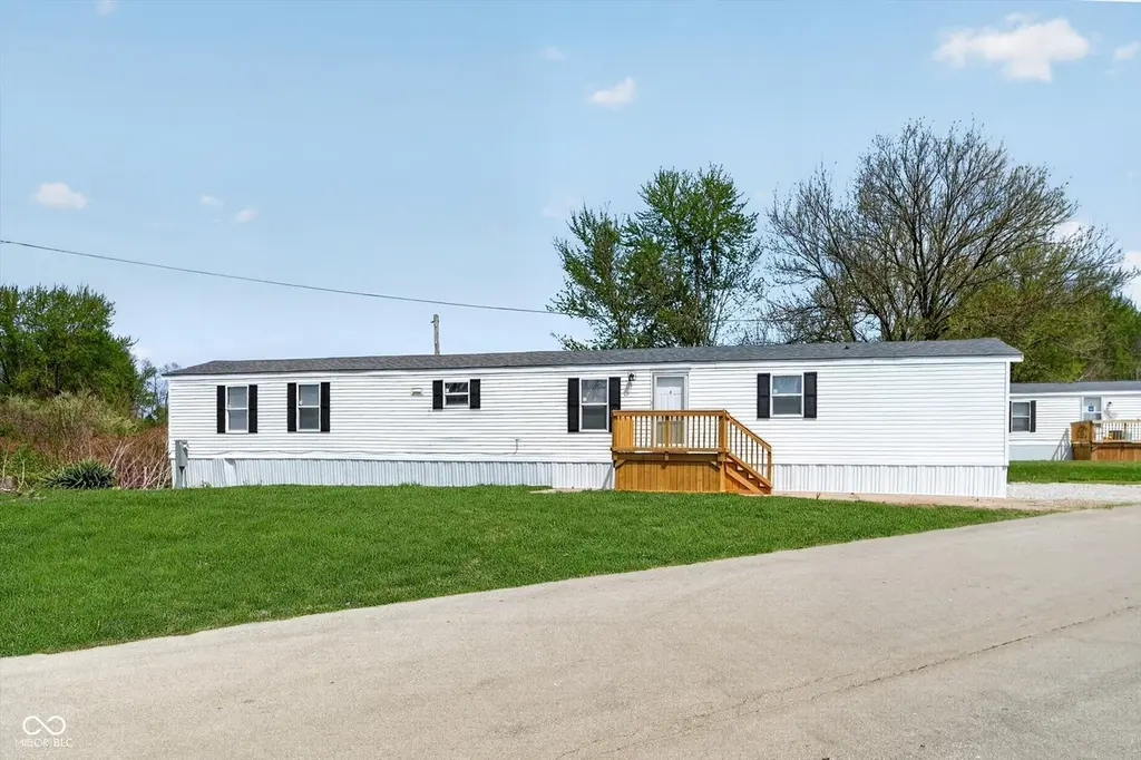 143 Echo Lake Dr E