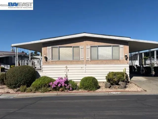 27957 Pueblo Serena