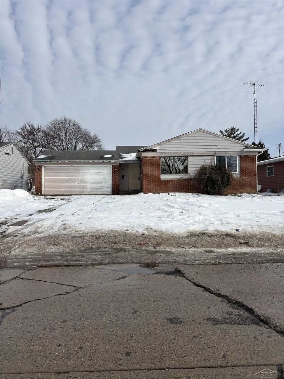 6104 Hilton Ln