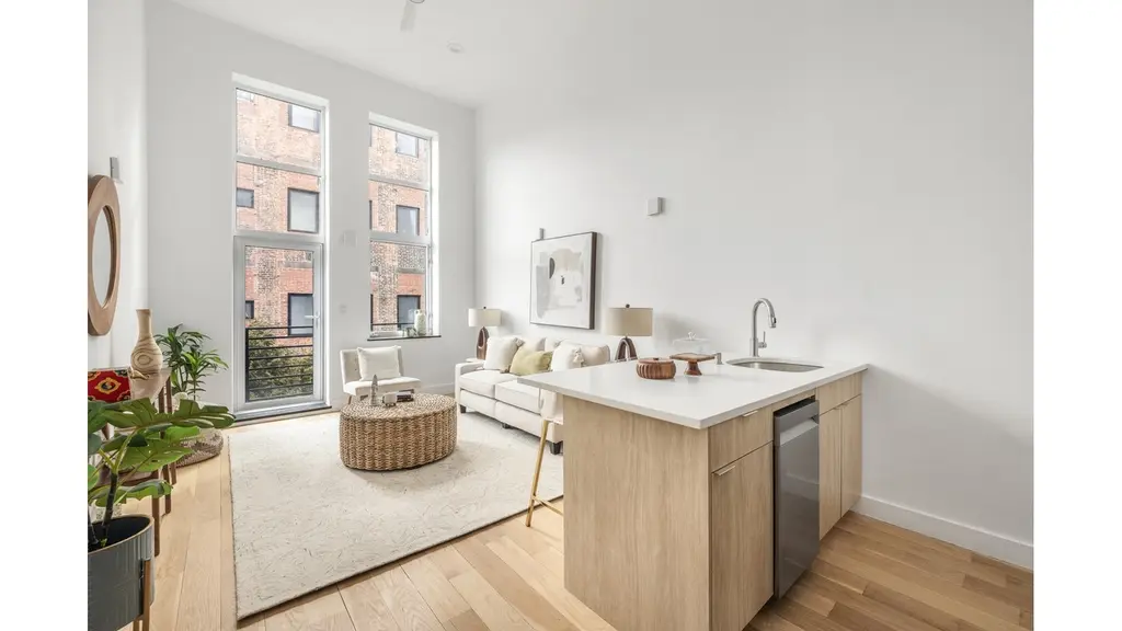 97 Waverly Ave #3