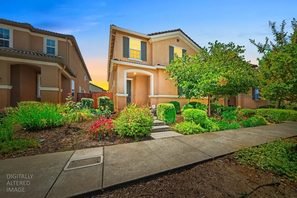 3082 Club Center Dr
