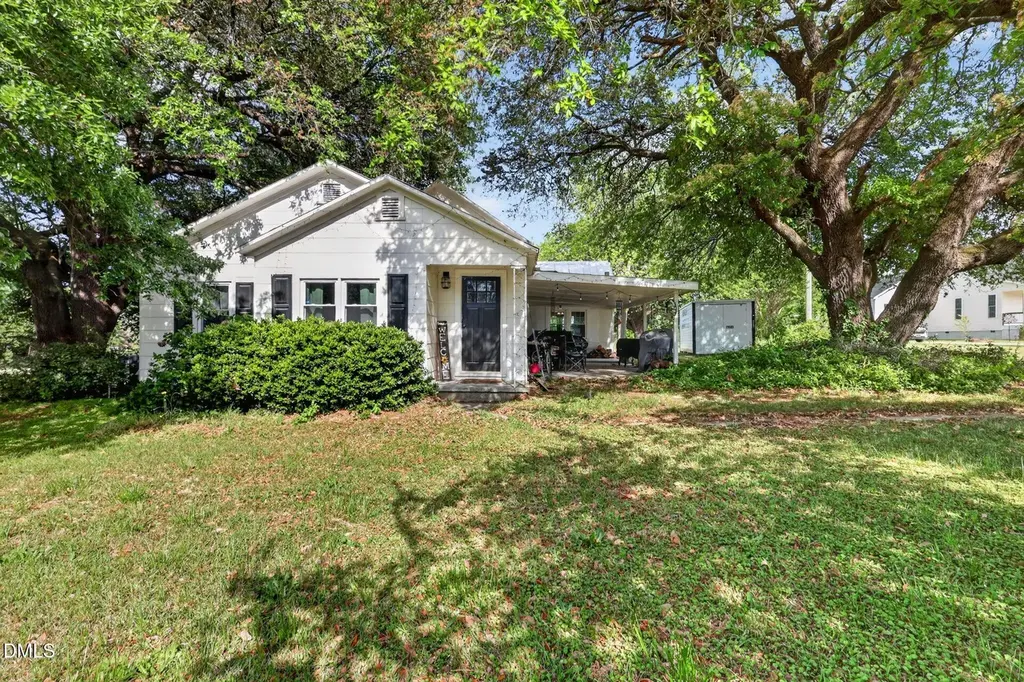 113 Clayton Rd