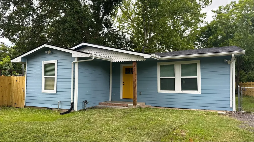 227 Kansas St