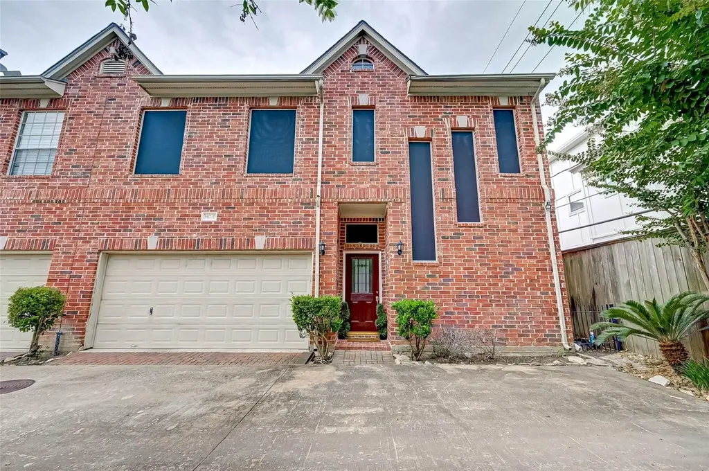 5917 Dolores St Unit D