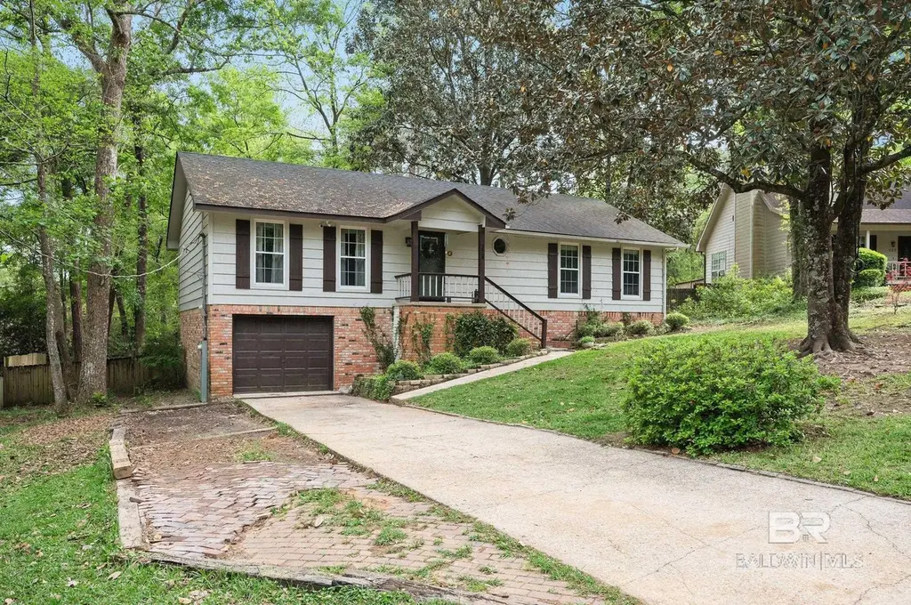 224 Tracy Cir