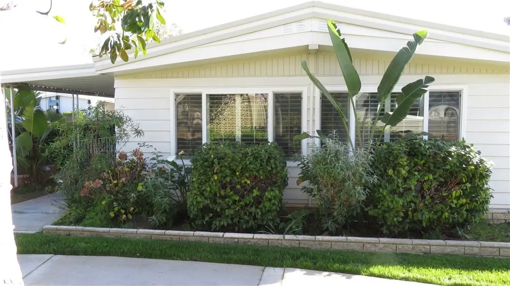 16959 Lake Park