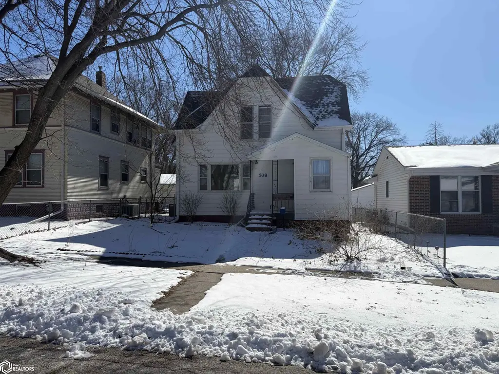 508 E Elm St