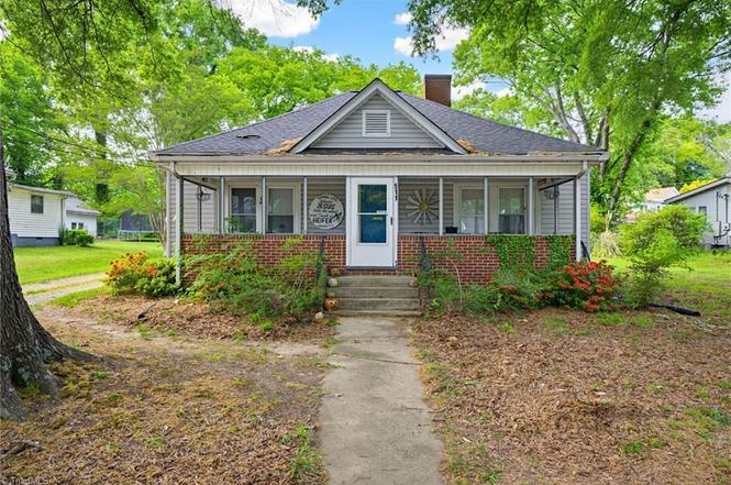 511 Early Ave