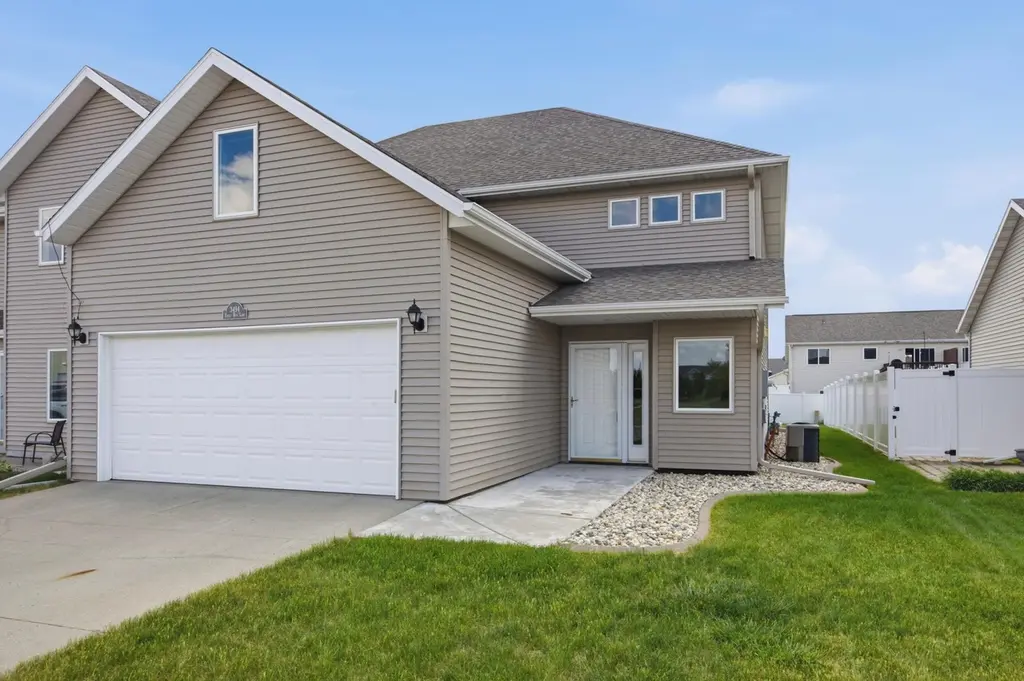 3494 Eagle Run Ln