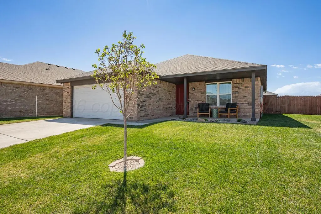 10404 Admire St