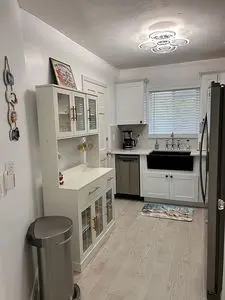 10 Garden St