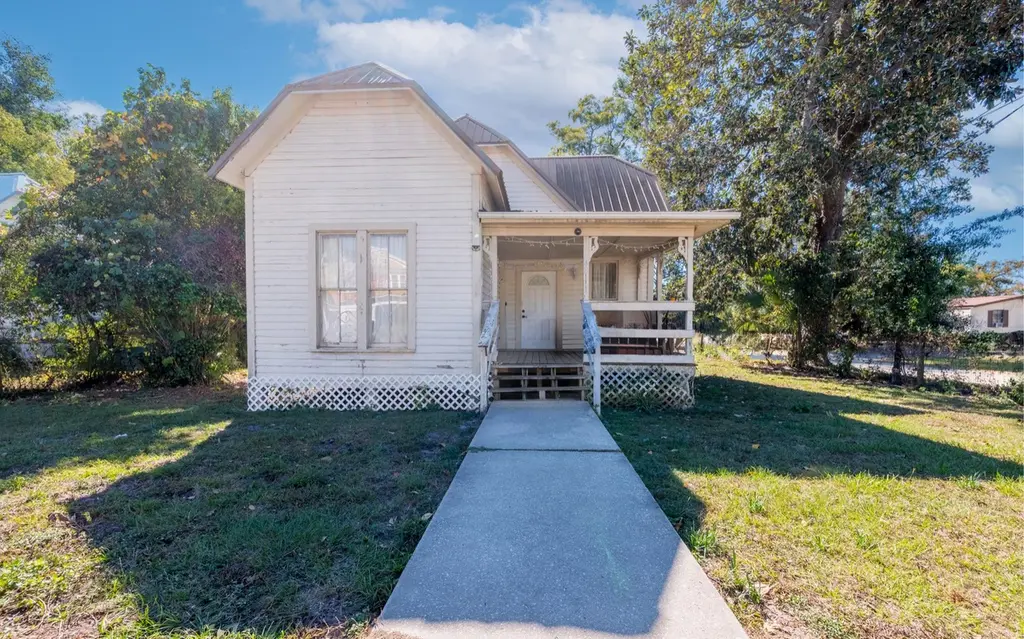 421 Duval St