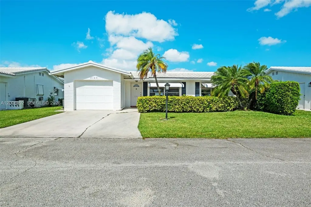 2103 SW 20th Cir