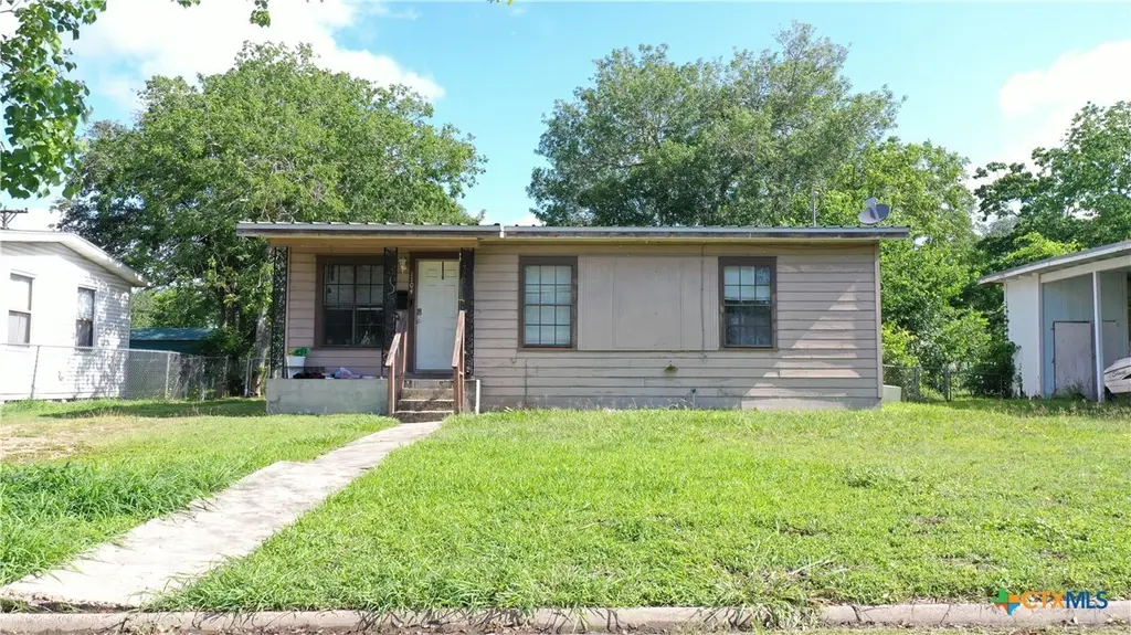 1104 Taylor Ave