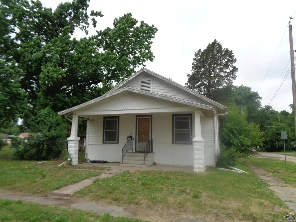 1347 NE Winfield Ave