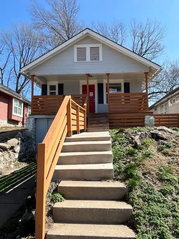 2617 Quincy Ave
