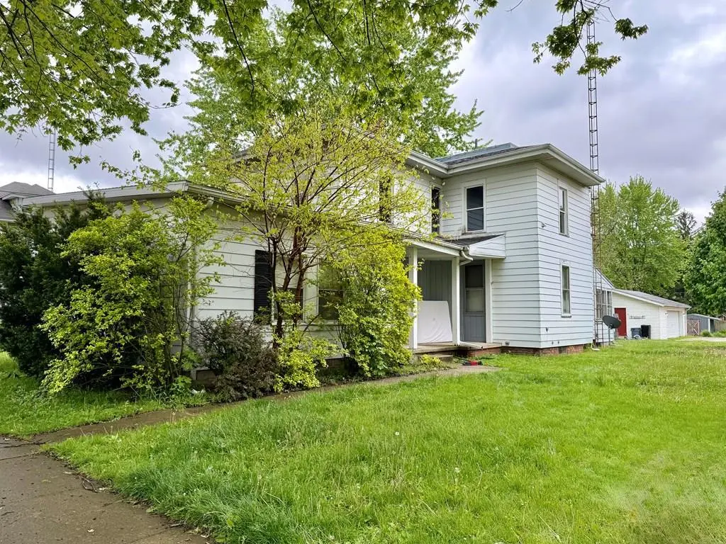 413 &1/2 Woodlawn Ave