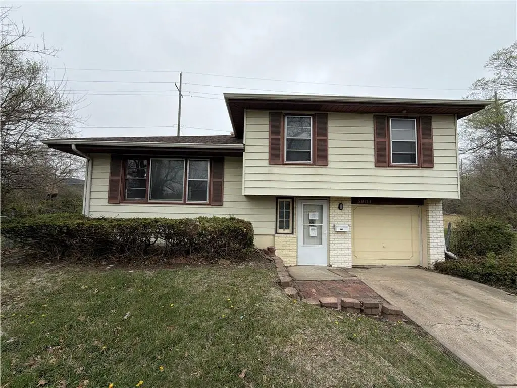 5904 E 95th Ter