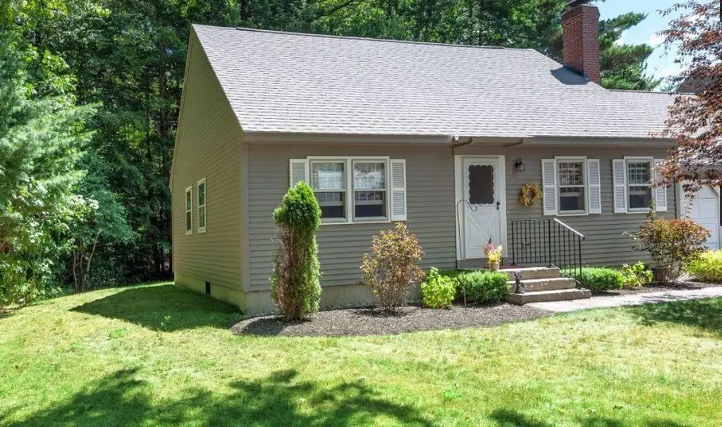 165 Flintlock Village Rd #1
