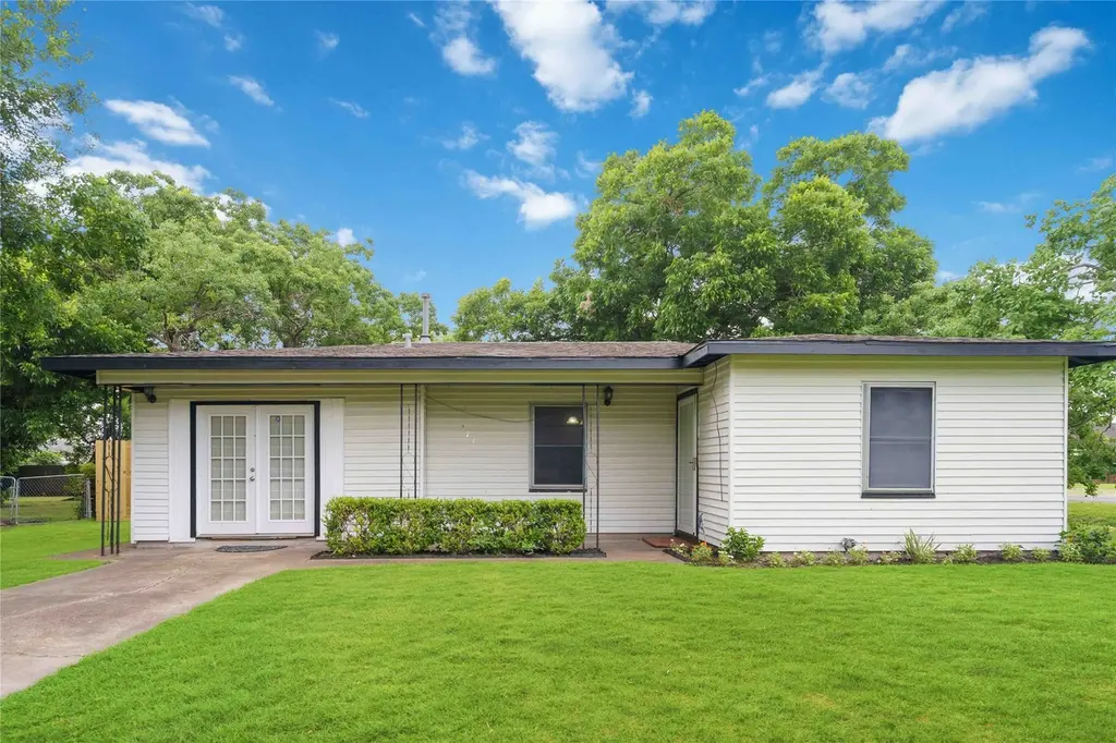 271 Muriel St