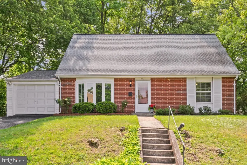 1017 Emmerick Dr