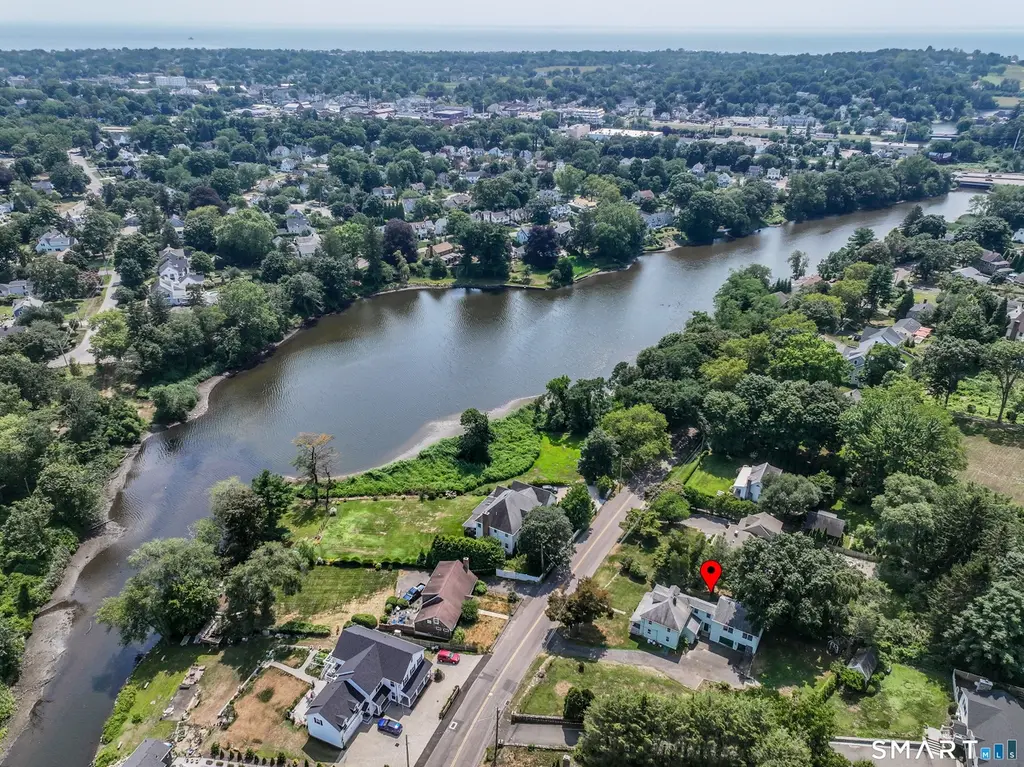 647 Bronson Rd